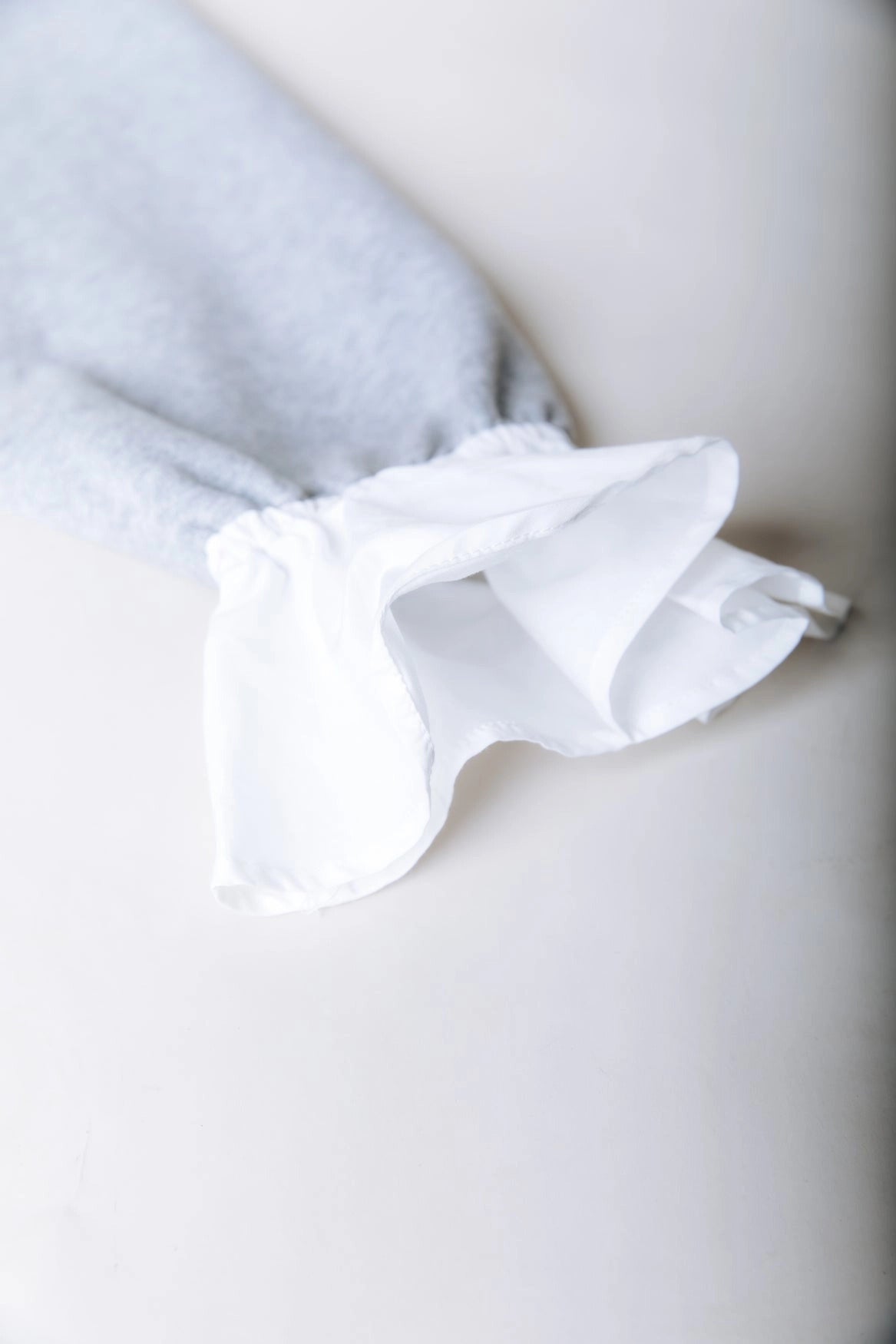 Poplin cuff sweatshirt